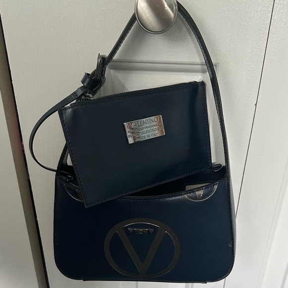 DESIGNED BY VALENTINO MILANO!!!! Like New Shoulder Purse/Strap and